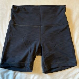 Lululemon wunder train shorts size 8